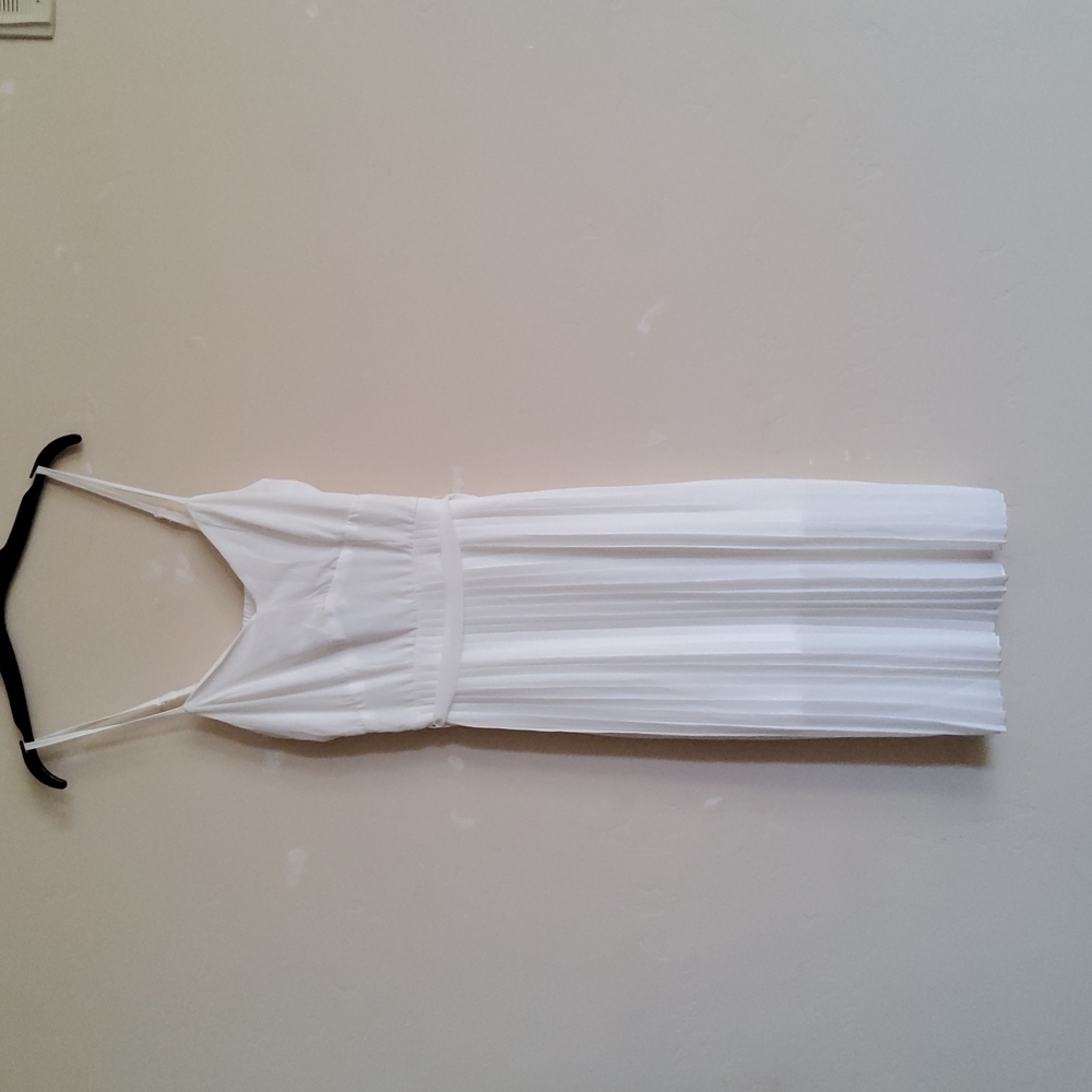 💚💙💜💛 Gorgeous, Spring White Dress Medium NWOT